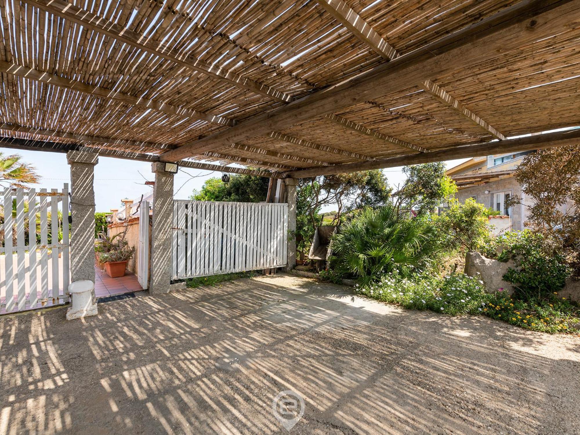 Vila Casa Ida Putzu Idu Exteriér fotografie